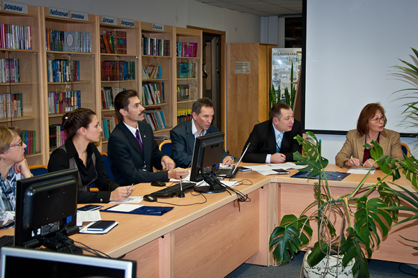 conference-2012-09-003.jpg
