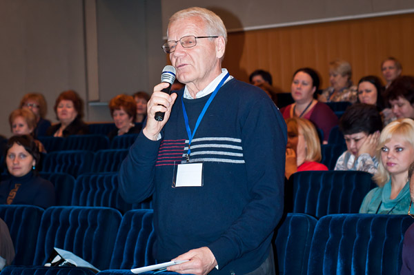 conference-2012-09-006.jpg