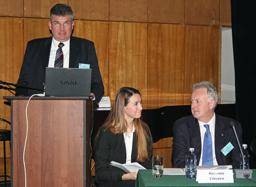 conference-2009-12-17.jpg conference-2009-12-17.jpg